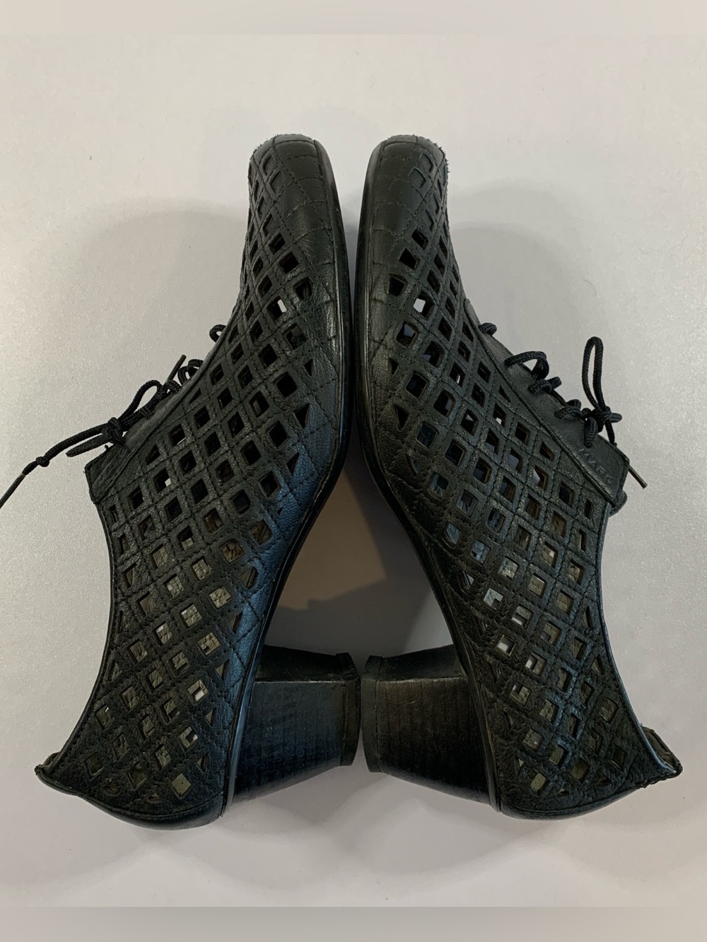 MARC Germany Soft Walk Leather Oxford Pumps Size 38 Lattice Cut-Out Lace Up